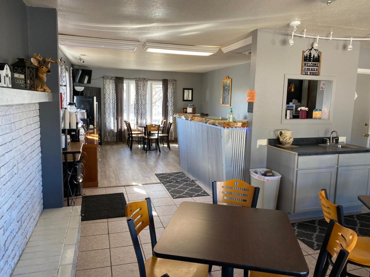 Deer Lodge Motel Сънданс Екстериор снимка